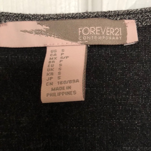 NEW 3/4 Sleeve Crop Top - Picture 2 of 4